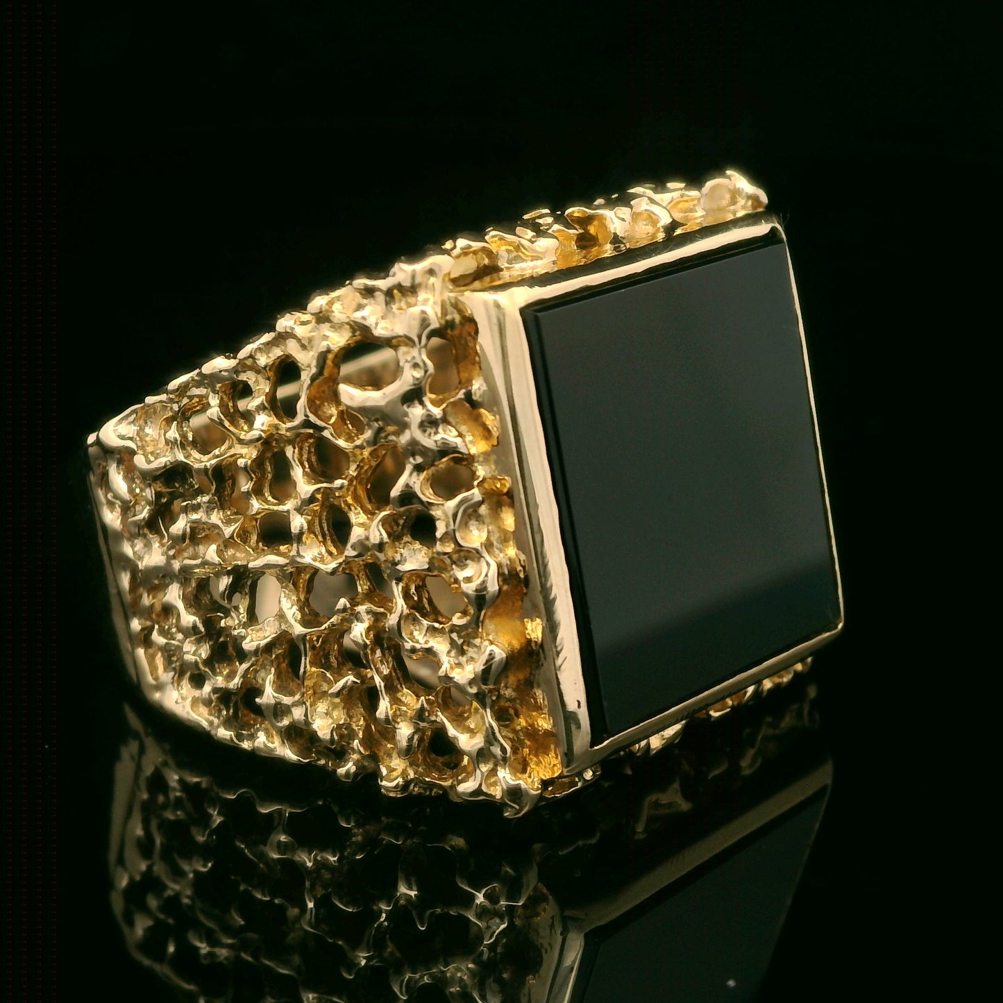 9CT Yellow Gold Onyx Signet Ring - Size X"- 13.1G
