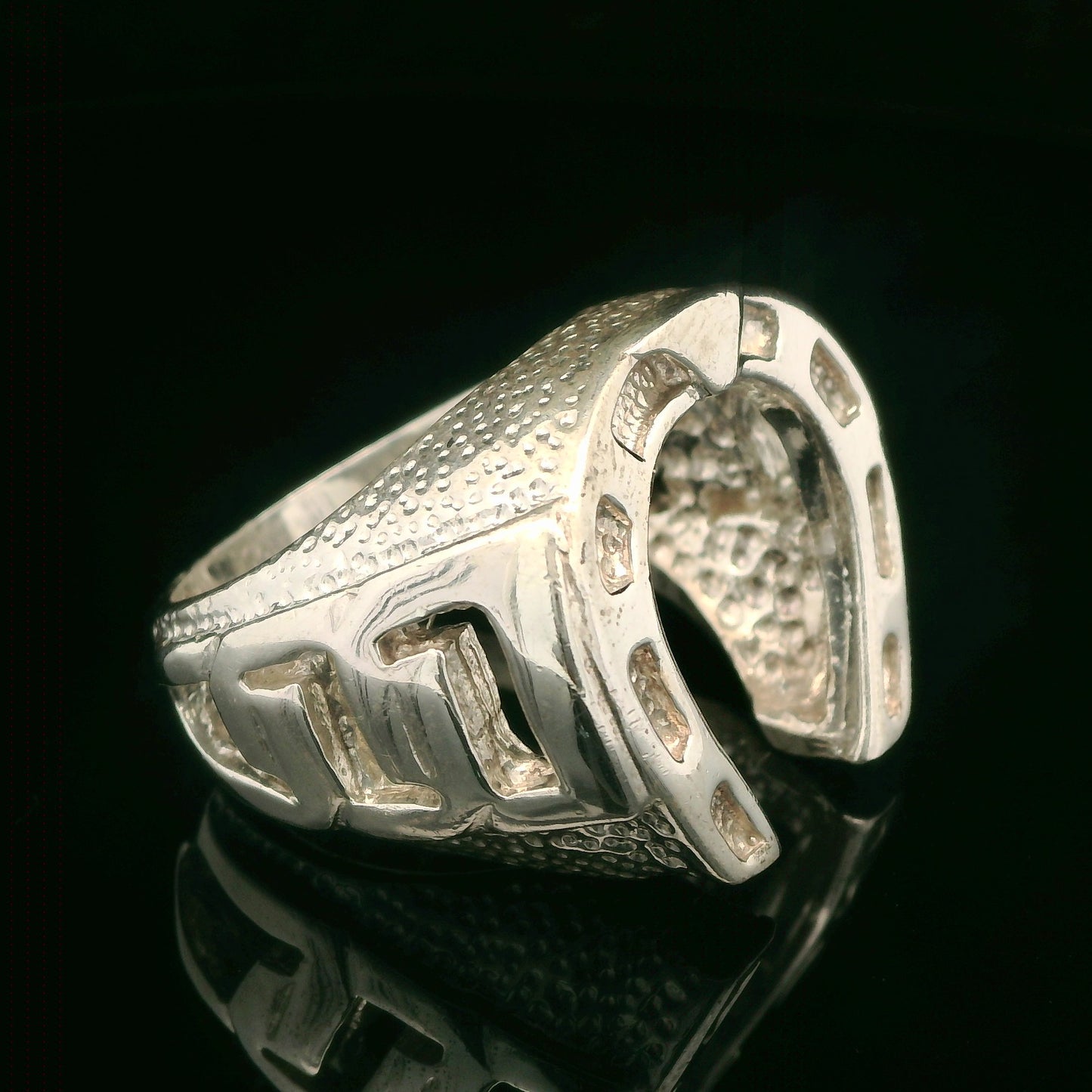 925 Sterling Silver Horseshoe RIng - Size V"- 22G