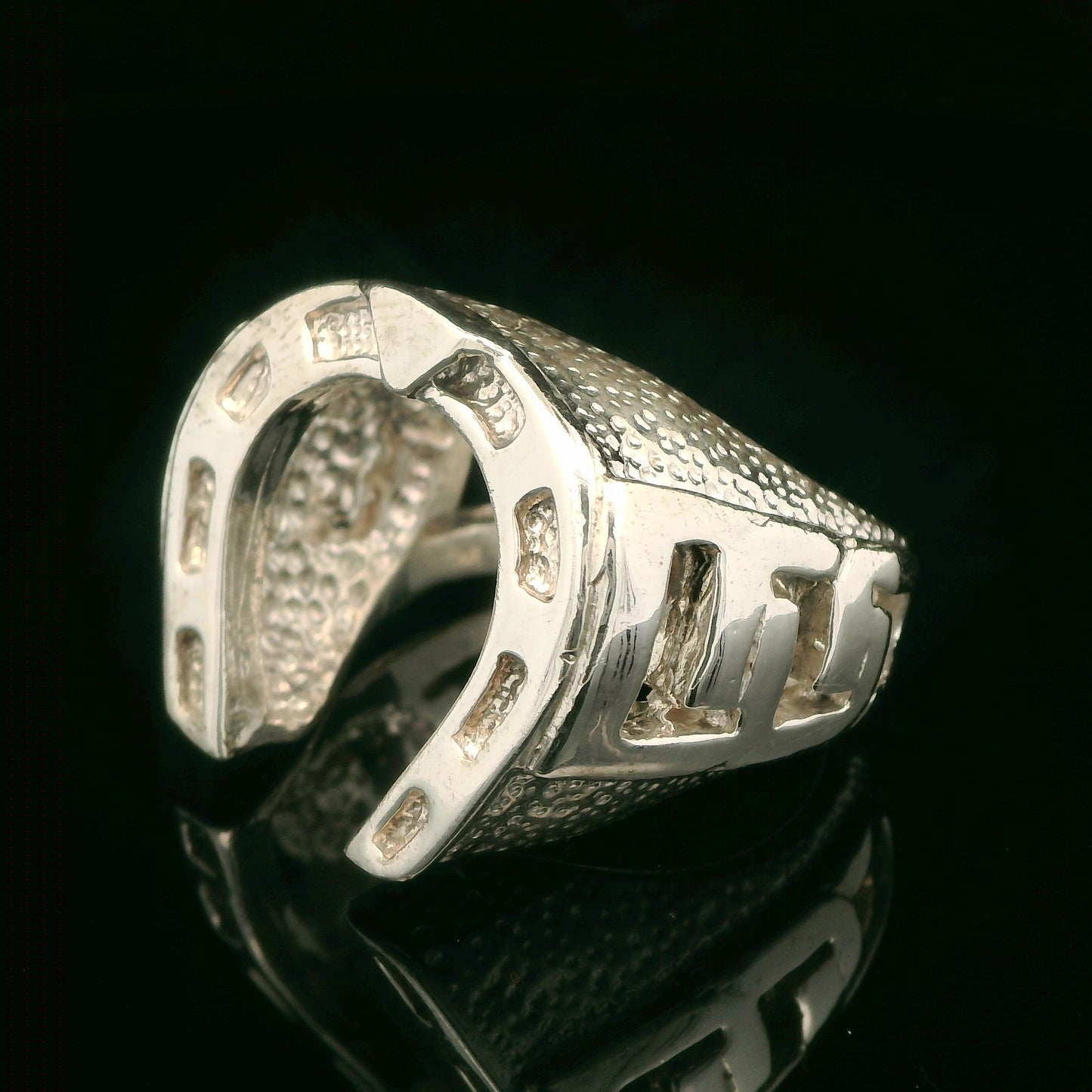 925 Sterling Silver Horseshoe RIng - Size V"- 22G