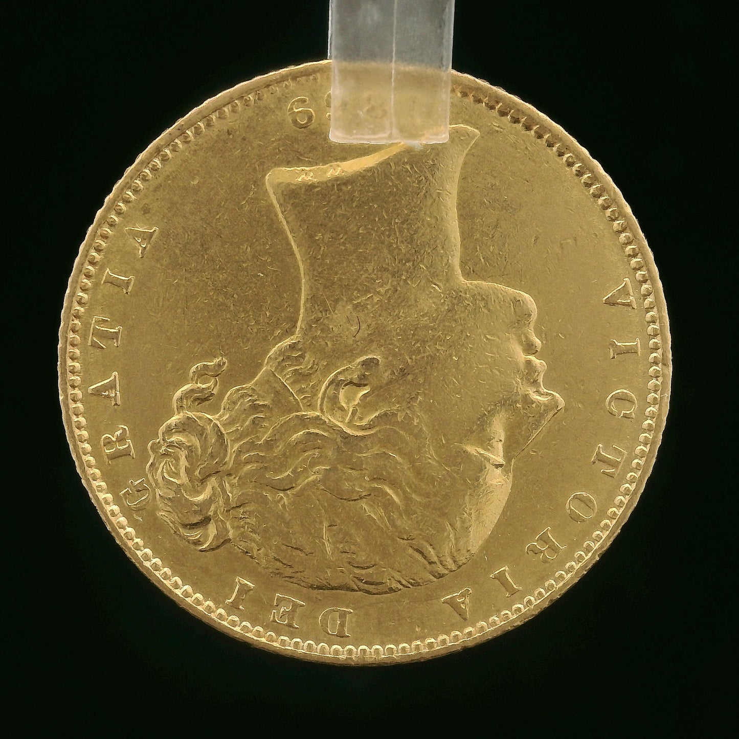 22CT 8G Gold Sovereign - 1869 -