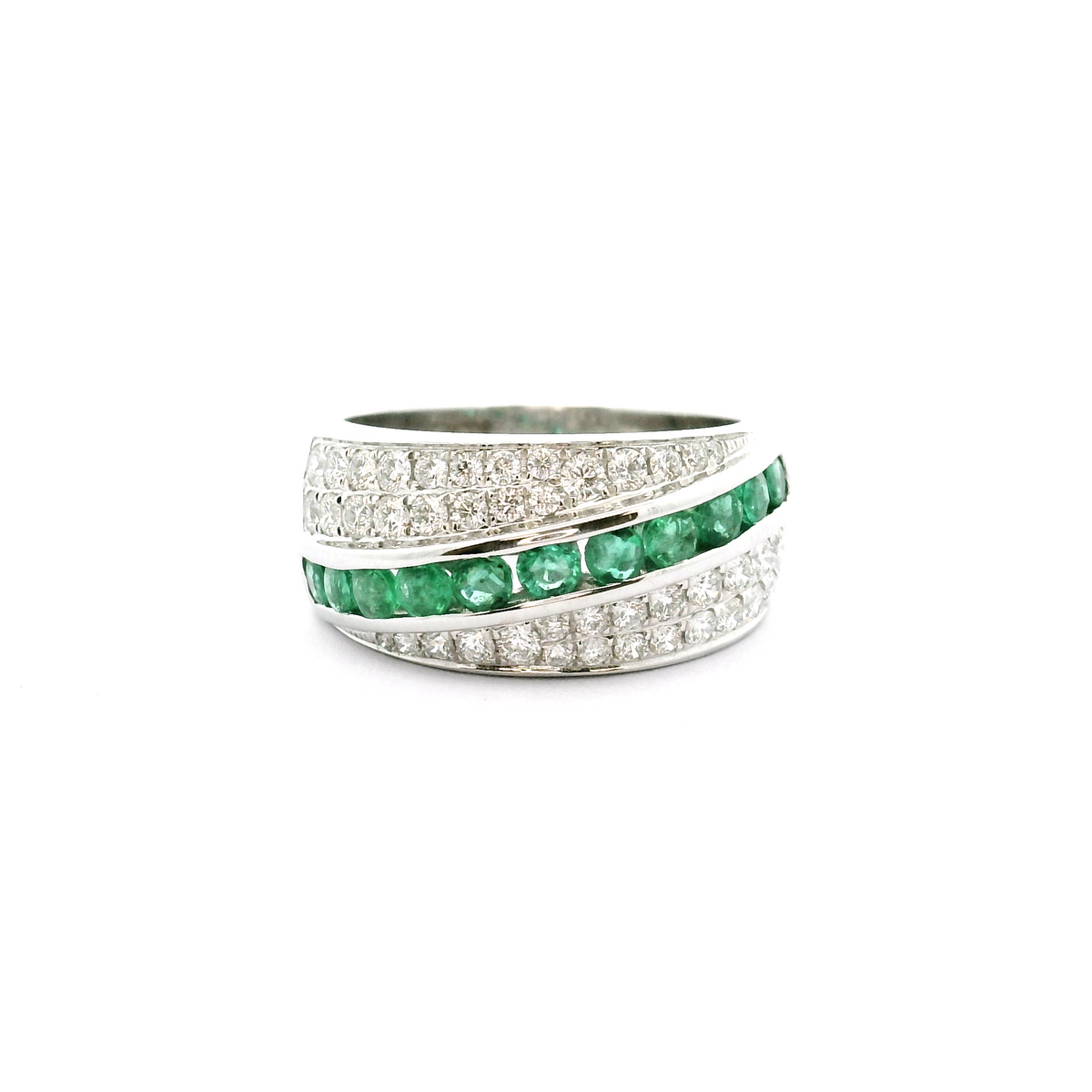 18ct Diamond and Emerald ring
