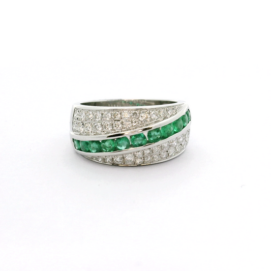 18ct Diamond and Emerald ring