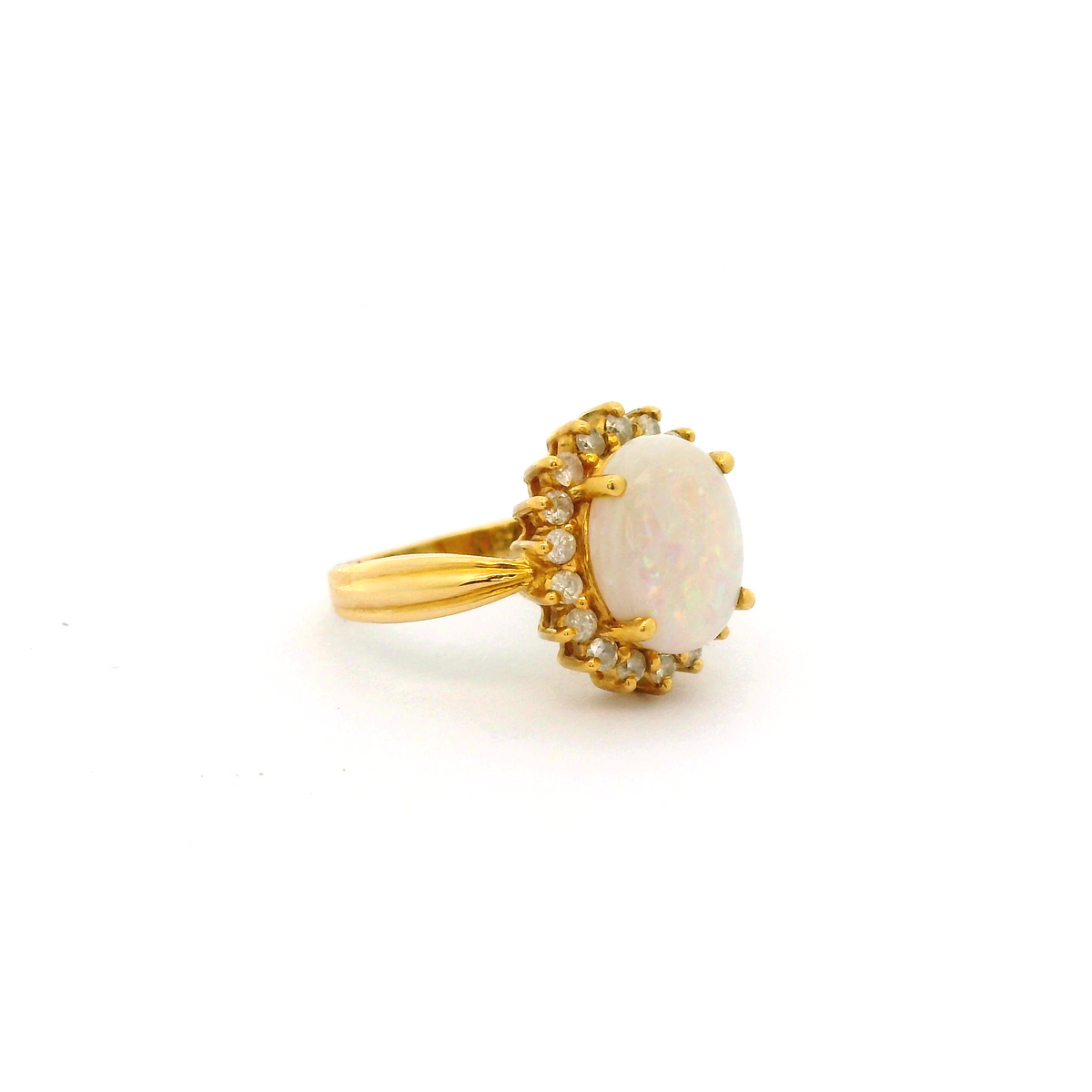 18ct Opal & Diamond Ring