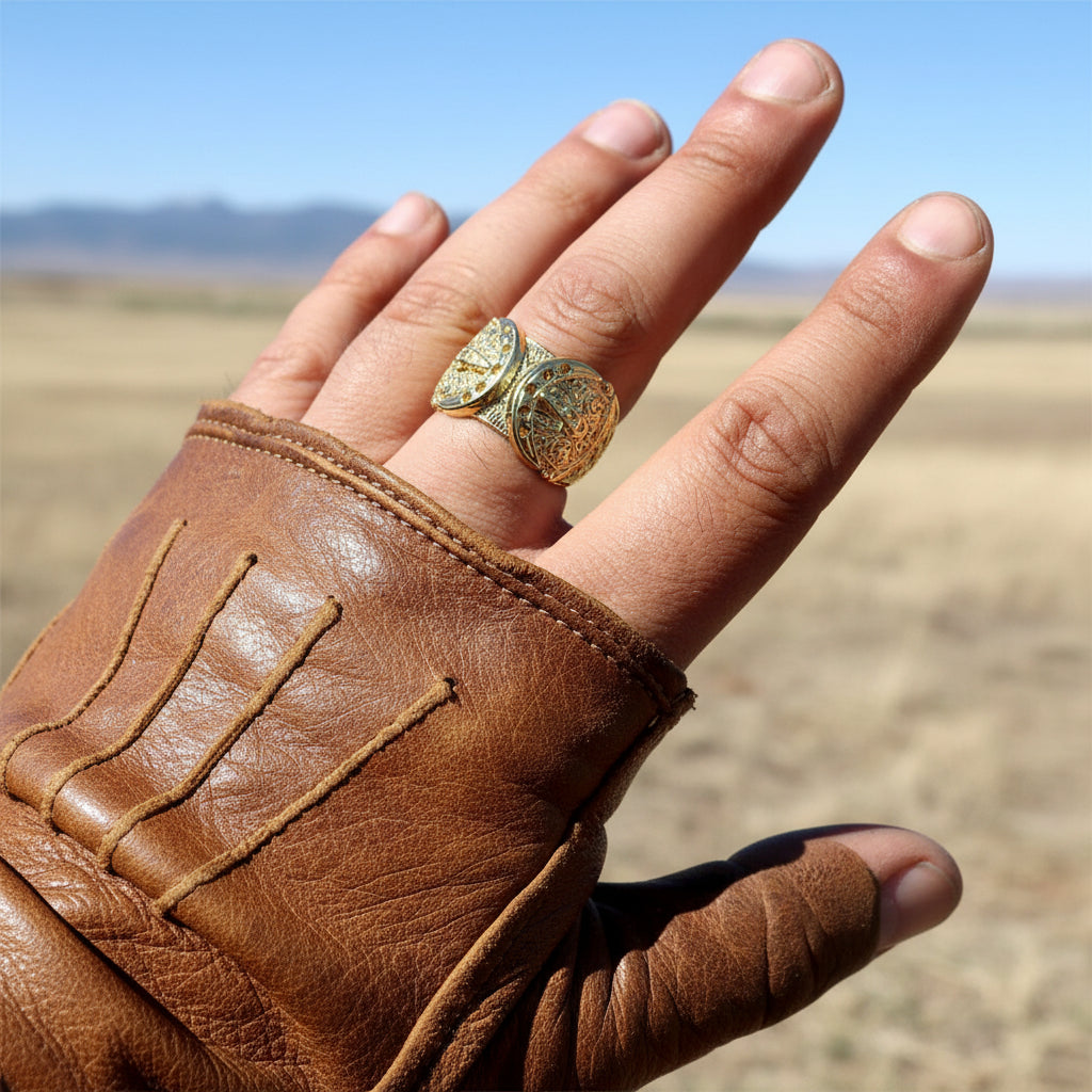 Double Buckle Ring